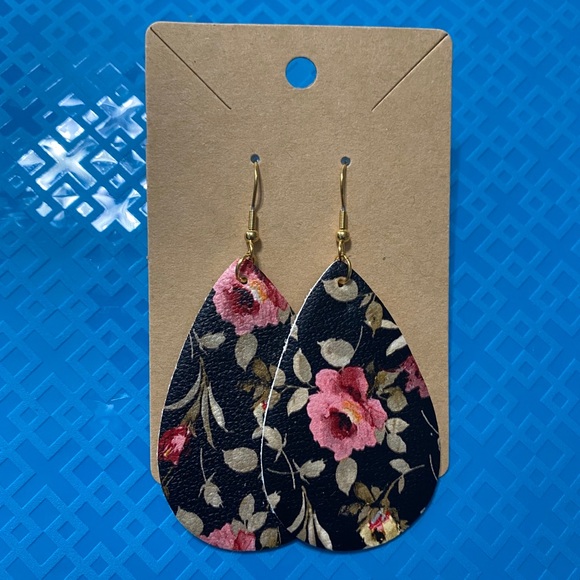Black Pink Grandma Vintage Floral Earrings - Picture 2 of 4